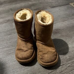 Toddler girl uggs